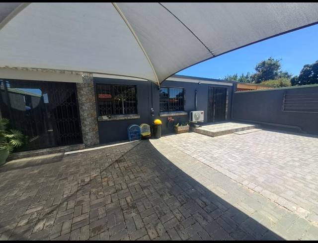3 BEDROOM HOUSE FOR SALE IN SASOLBURG EXT 10